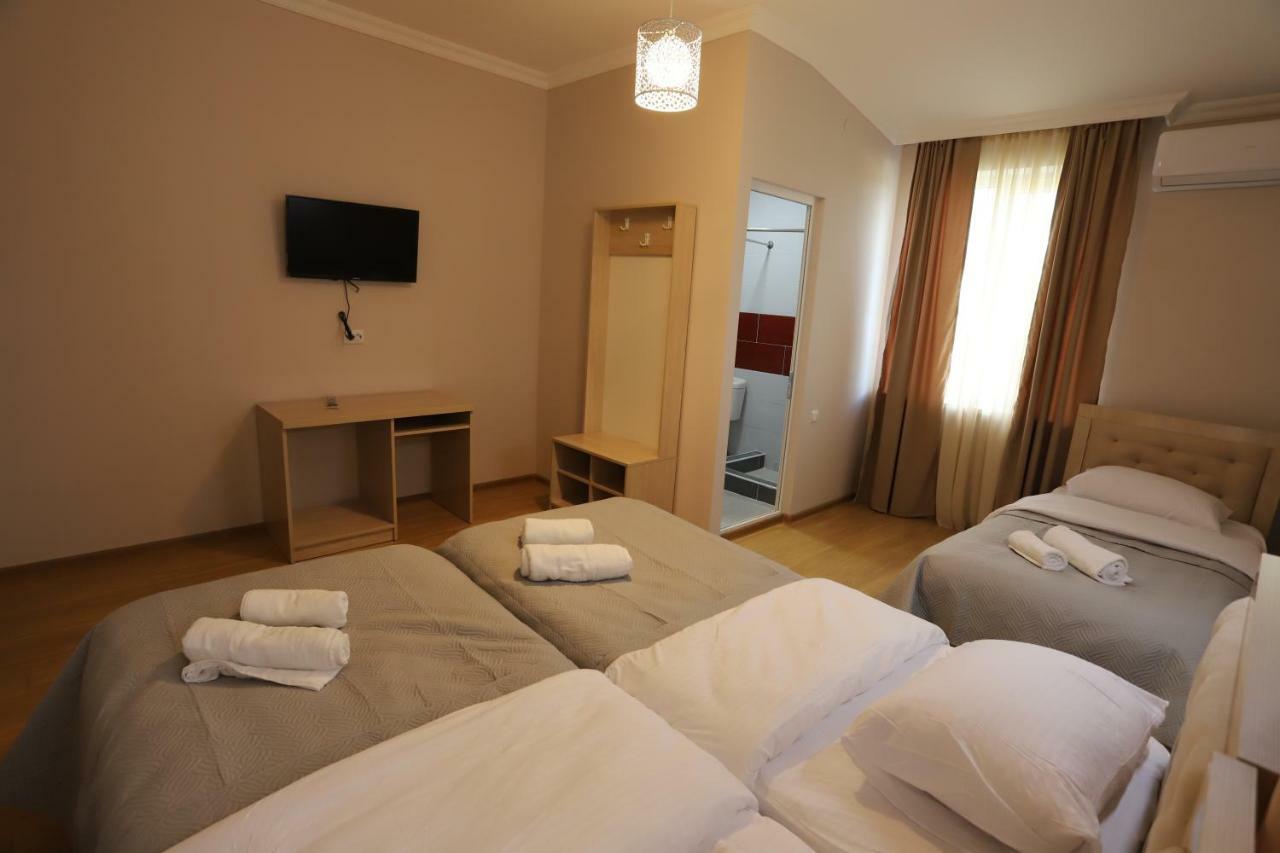 Hotel Hollywood Kutaisi Exterior foto